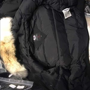 Canada goose brand new size large